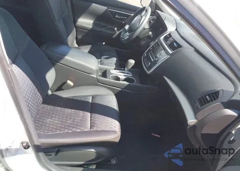 2017 Nissan Altima 2.5 Sv z USA, uszkodzony, nr VIN 1N4AL3AP0HC131258